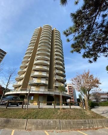 Ferienwohnung Cond Torre Lignano Sabbiadoro Exterior foto